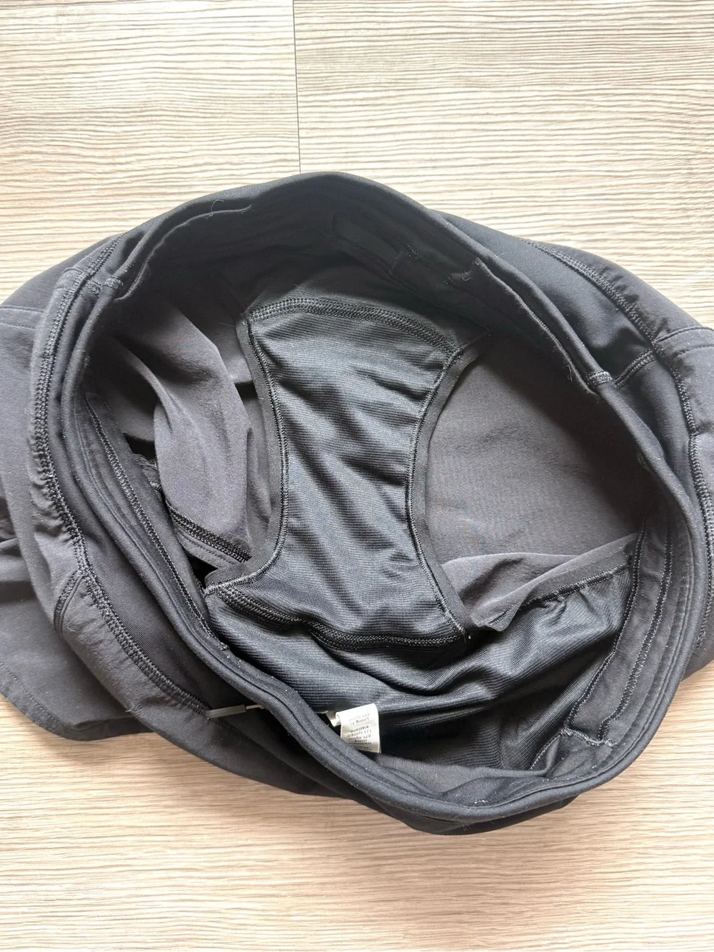 Lululemon Size 4 Athletic Run Times Short II *4